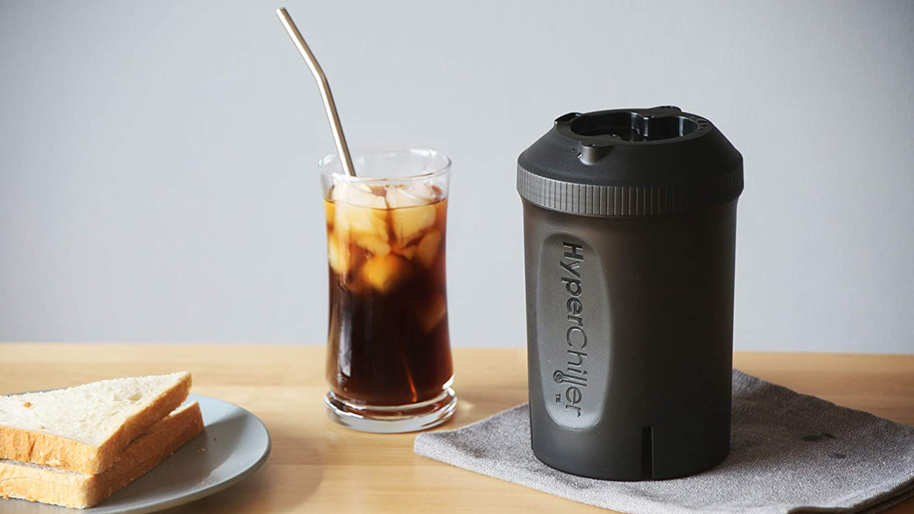 hyper chiller makes iced coffee in less than 60 seconds